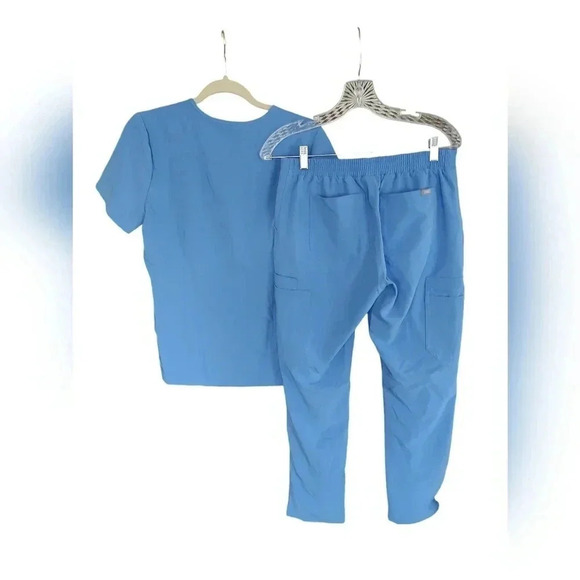 Figs women's ceil blue Cairo cargo skinny scrub pants and one pocket top… - Picture 3 of 4
